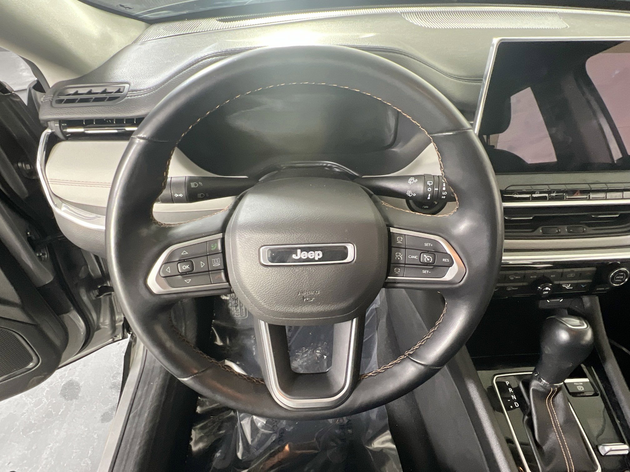 Used 2022 Jeep Compass Limited w/ Elite Group image 11