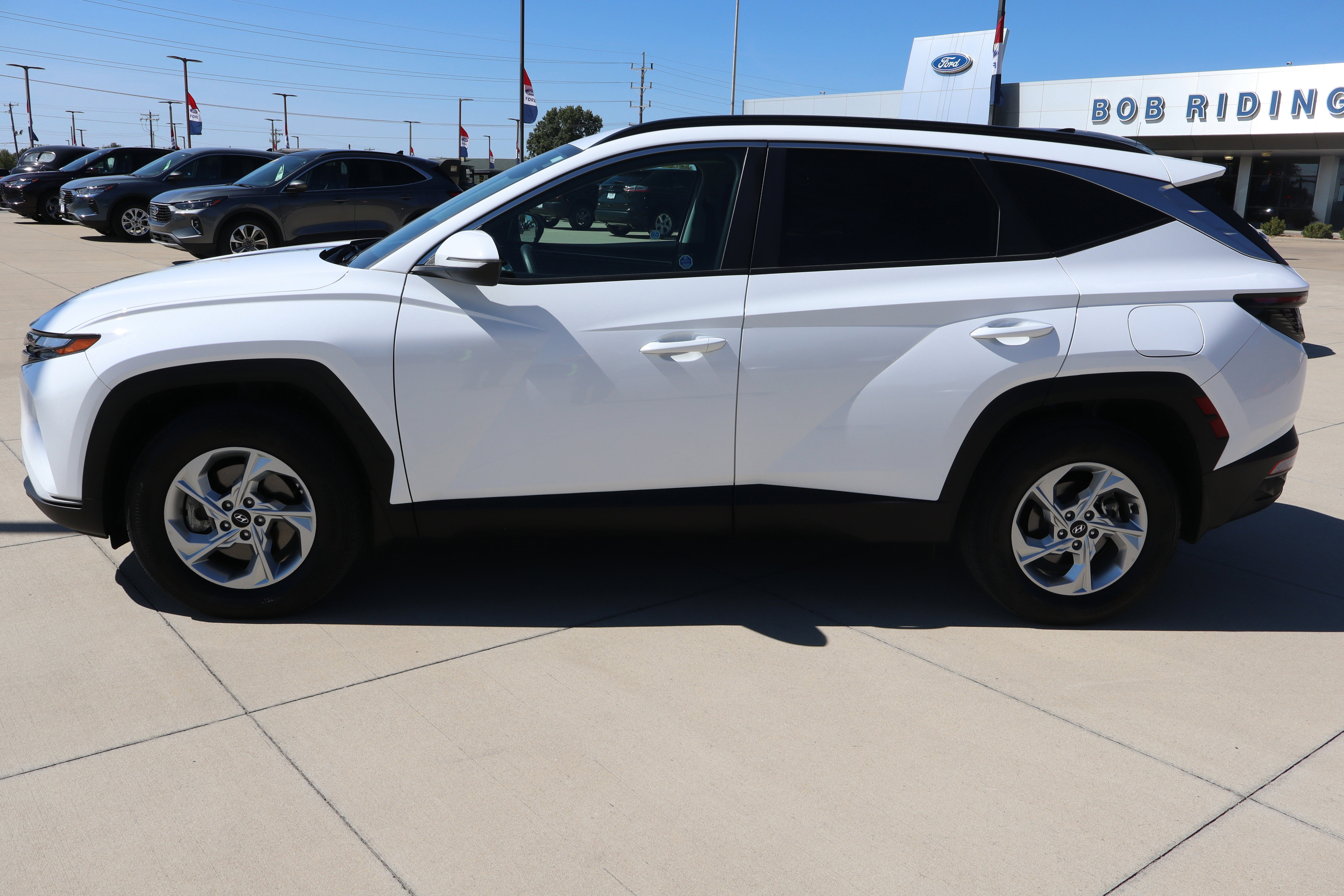 Used 2023 Hyundai Tucson SEL w/ Winter Package image 9