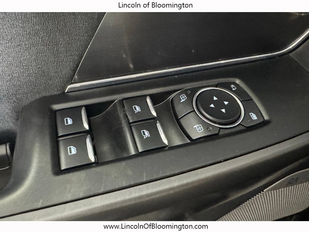 Used 2025 Ford F150 Lariat AWD/4WD image 37