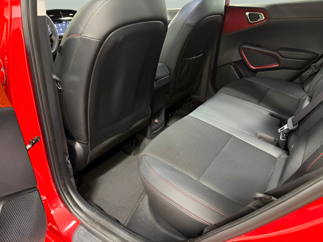 Used 2020 Kia Soul GT-Line Turbo FWD image 28