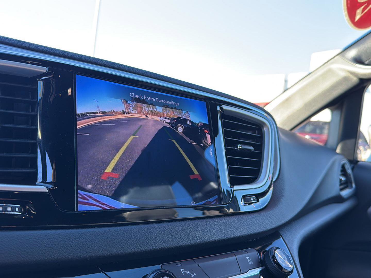 Used 2020 Chrysler Pacifica Touring-L w/ S Appearance Package image 23