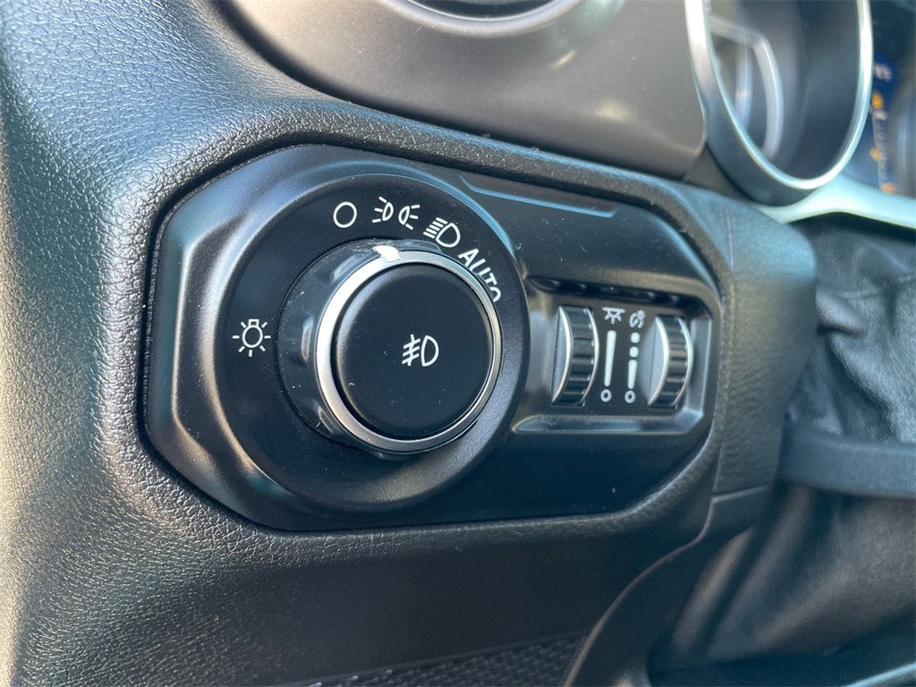 Used 2020 Jeep Wrangler Unlimited Sport S image 29