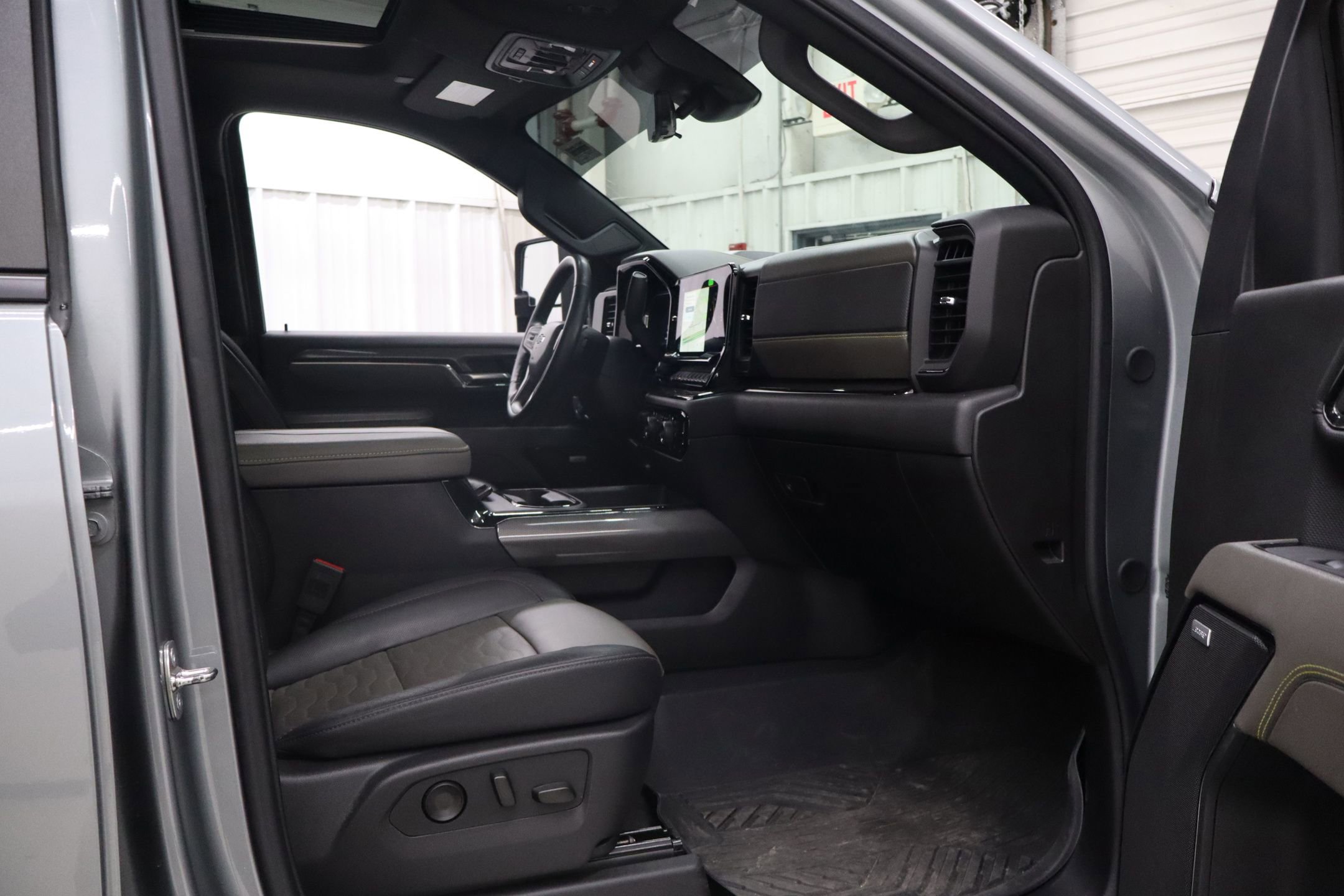 Used 2024 Chevrolet Silverado 2500 ZR2 w/ ZR2 Bison Edition image 30