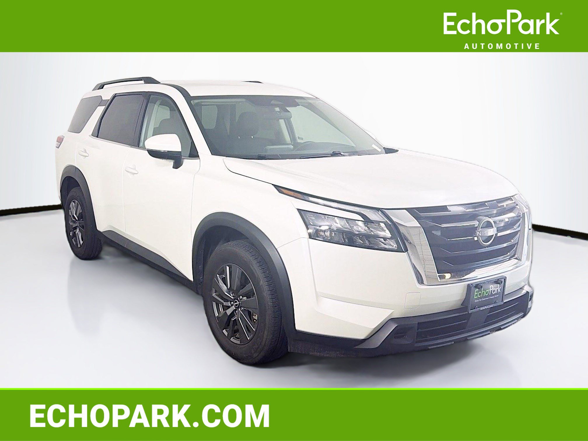 Used 2024 Nissan Pathfinder SV