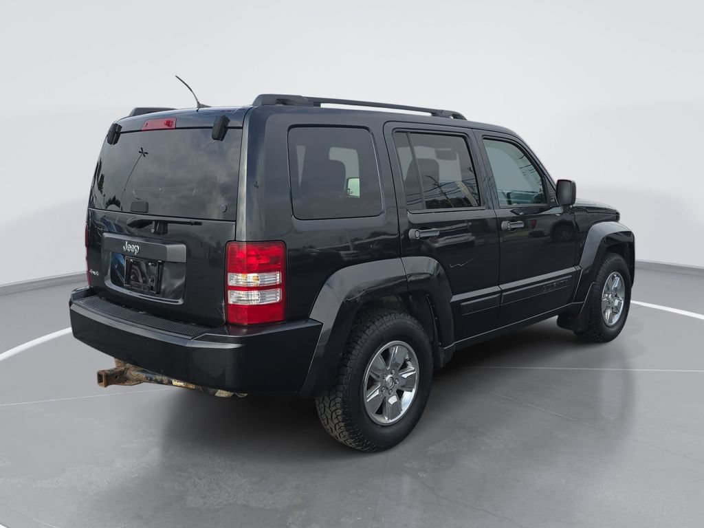 Used 2009 Jeep Liberty Sport w/ Popular Equipment Group AWD/4WD image 3