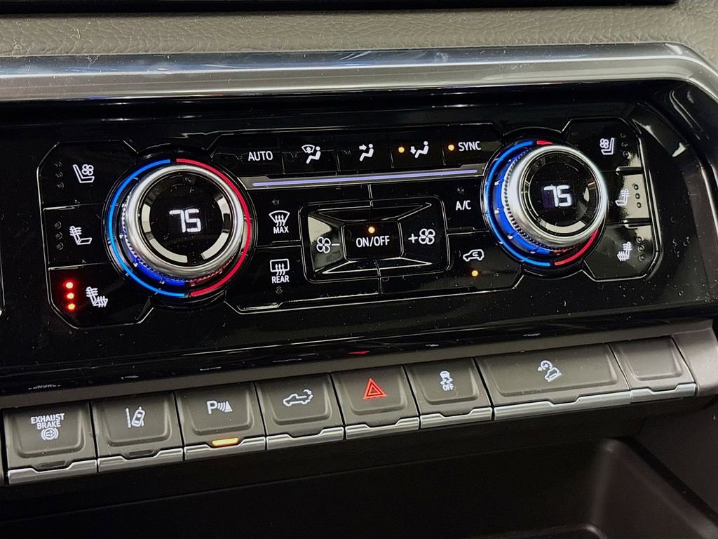 New 2026 GMC Sierra 3500 Denali w/ Denali Reserve Package image 16