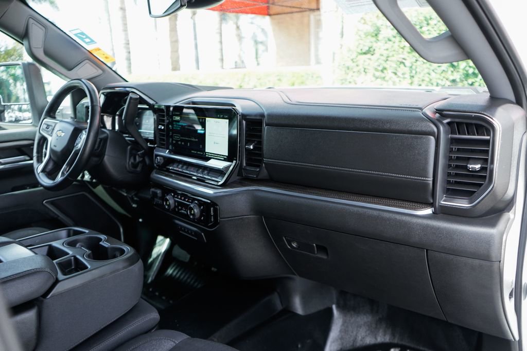 Used 2024 Chevrolet Silverado 3500 LT w/ Convenience Package AWD/4WD image 34