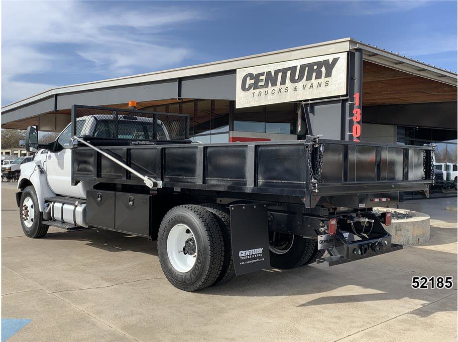 Used 2022 Ford F750 2WD Regular Cab Super Duty image 8