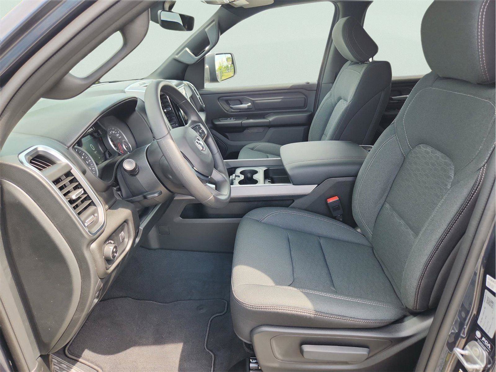 New 2026 RAM 1500 Express AWD/4WD image 12