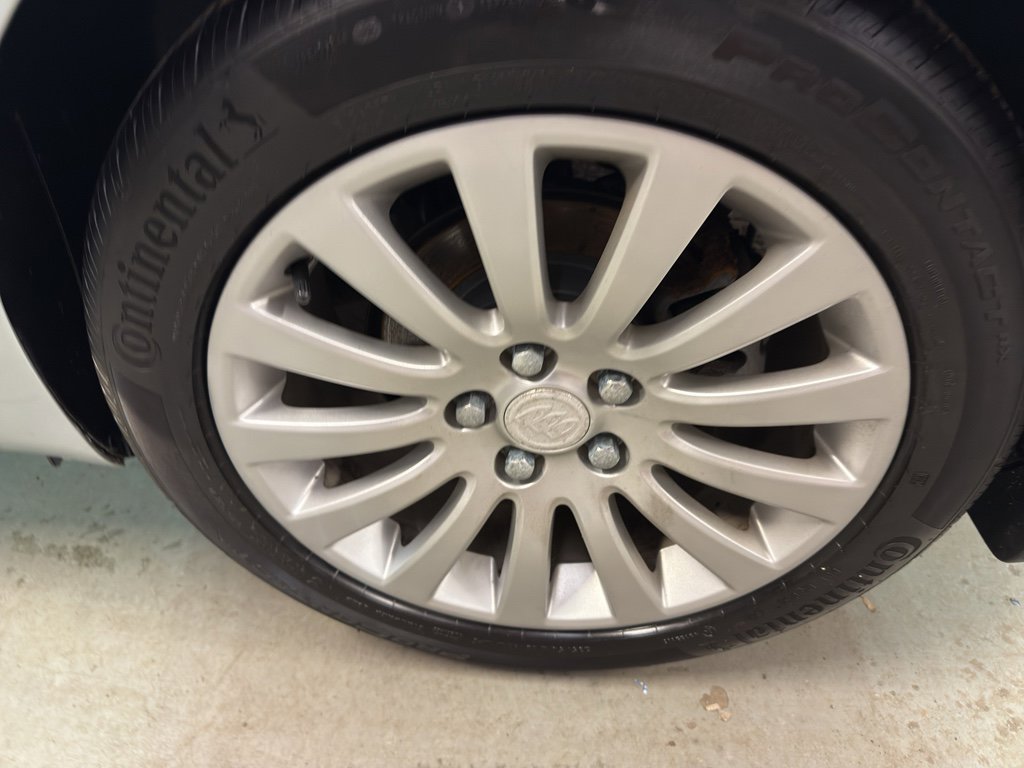 Used 2012 Buick Regal Premium image 33