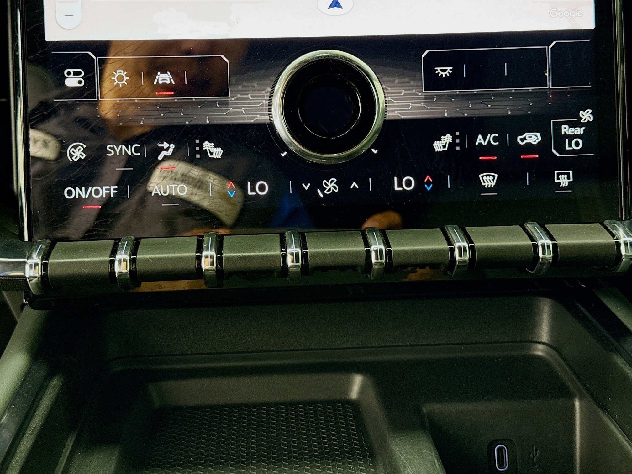 Used 2024 GMC Acadia AT4 w/ Luxury Package image 16