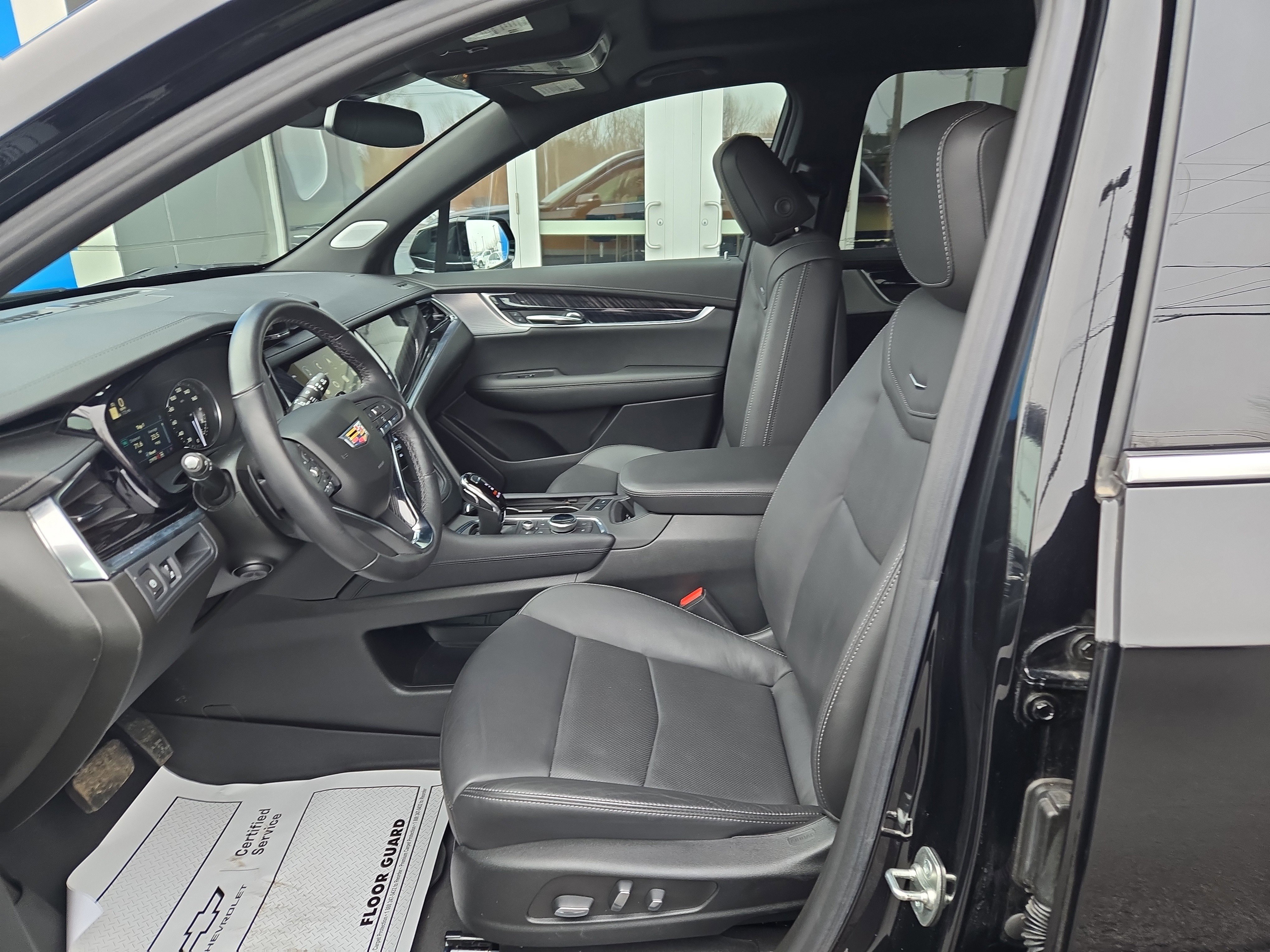 Certified 2024 Cadillac XT6 Premium Luxury image 5