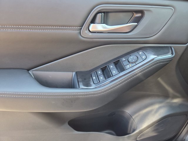 New 2026 Nissan Rogue Dark Armor FWD image 21