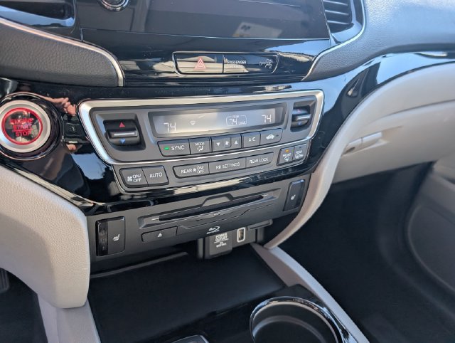 Used 2021 Honda Pilot Touring image 25