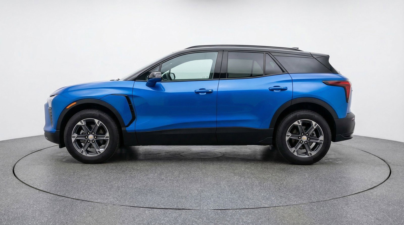 Used 2025 Chevrolet Blazer LT FWD image 5