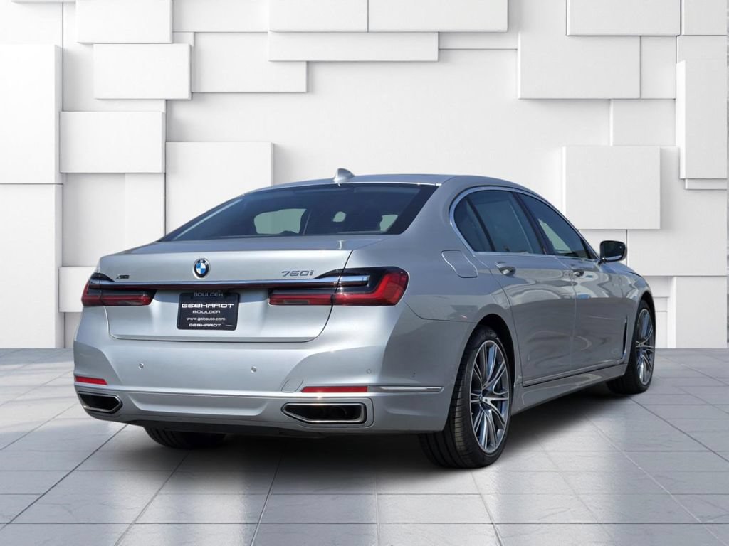 Used 2020 BMW 750i xDrive w/ Executive Package AWD/4WD image 7