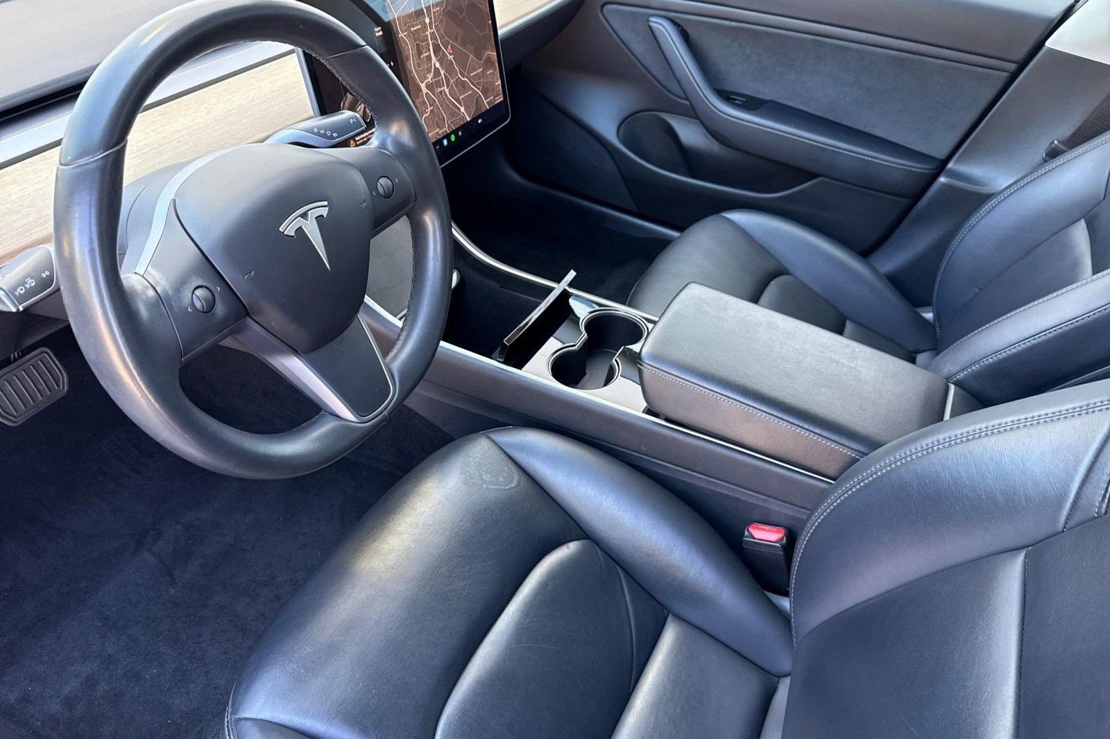 Used 2018 Tesla Model 3 Long Range AWD/4WD image 4