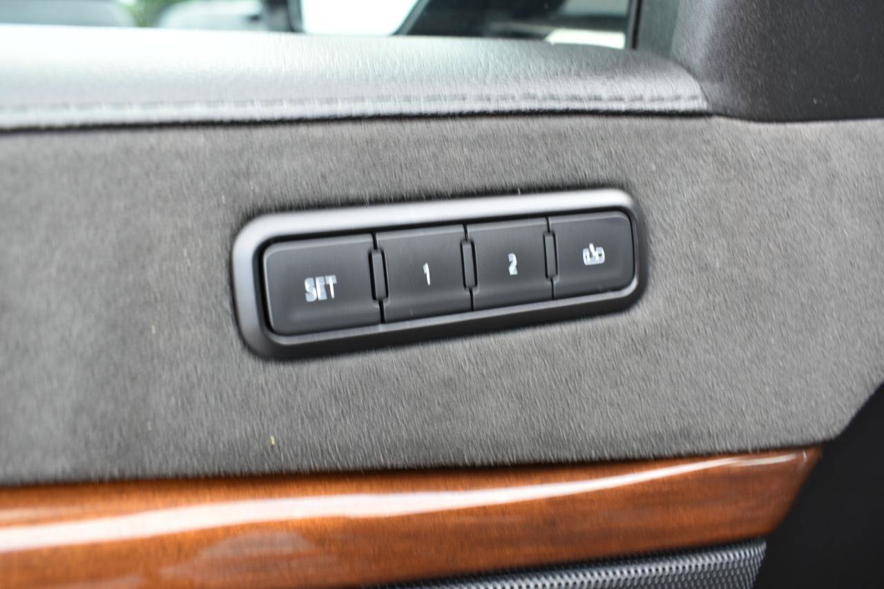 Used 2019 Cadillac Escalade Premium Luxury RWD image 43