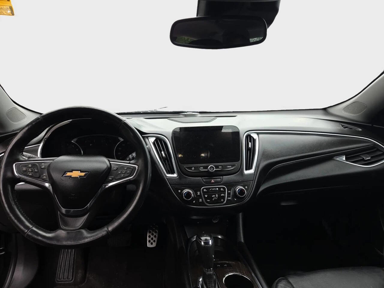 Used 2016 Chevrolet Malibu Premier w/ Driver Confidence Package II image 4