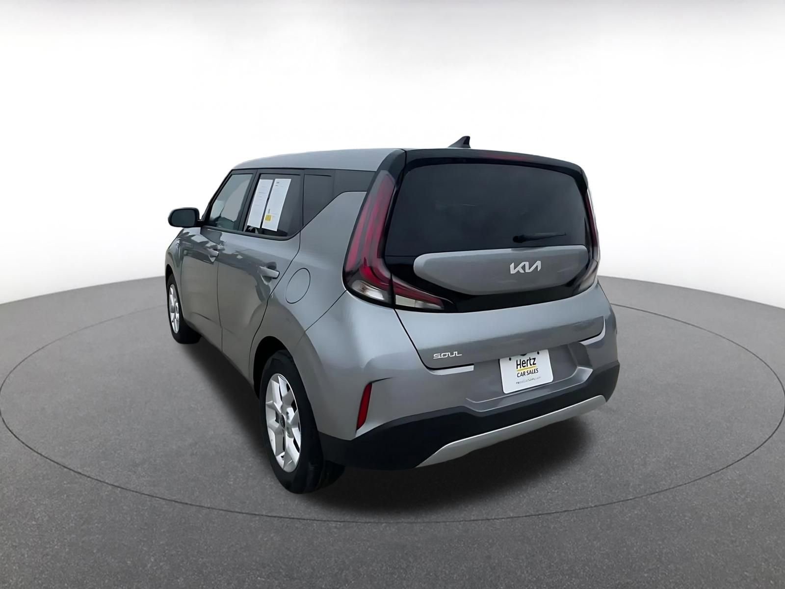 Used 2025 Kia Soul LX w/ LX Technology Package image 11