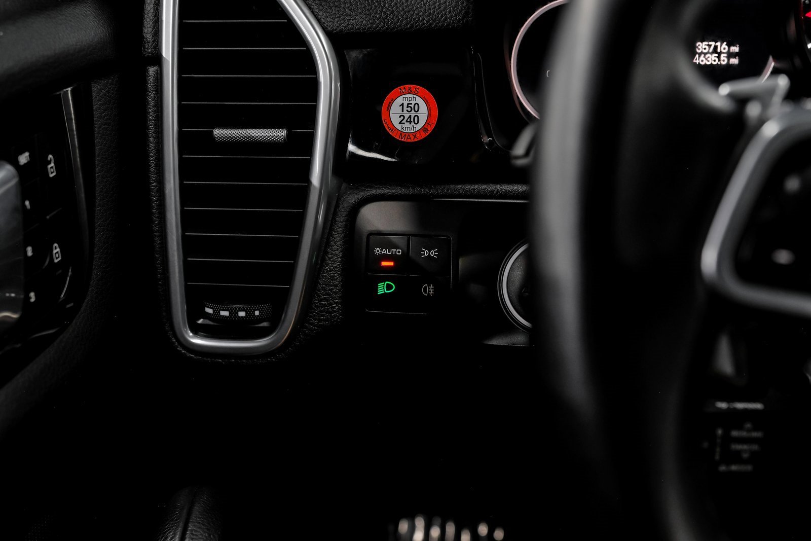 Used 2023 Porsche Cayenne Coupe image 37