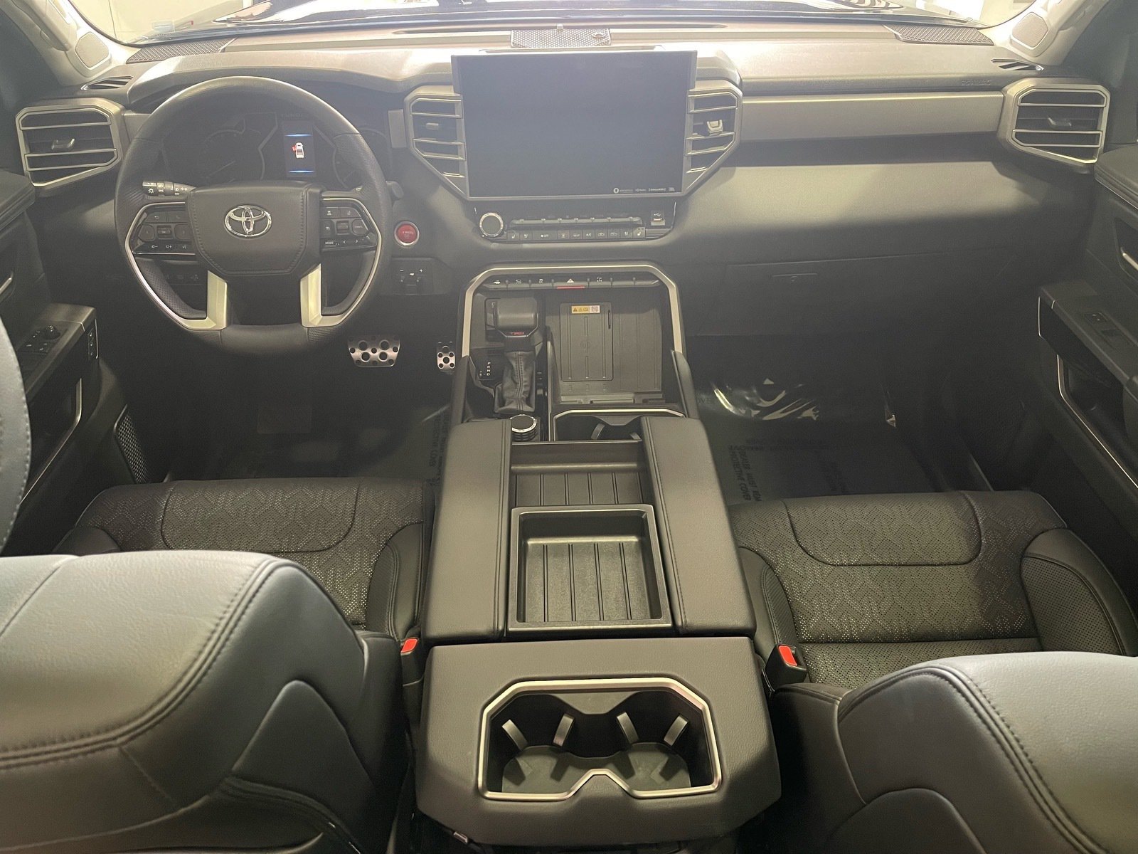 Used 2022 Toyota Tundra Limited w/ TRD Off-Road Package AWD/4WD image 31