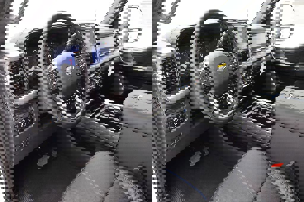 New 2026 Ford F350 Platinum image 17