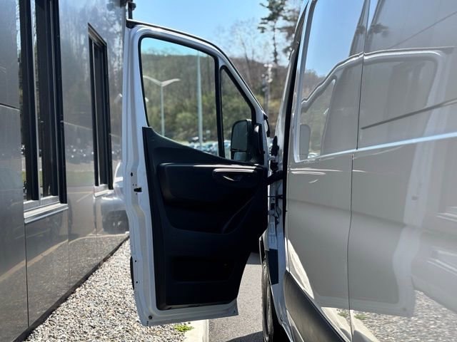 Used 2025 Mercedes-Benz Sprinter 2500 image 18