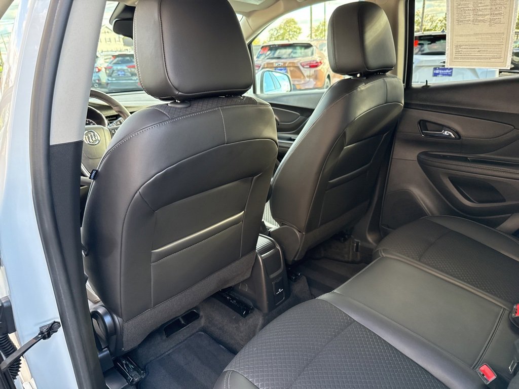 Used 2022 Buick Encore Preferred w/ Safety Package image 33