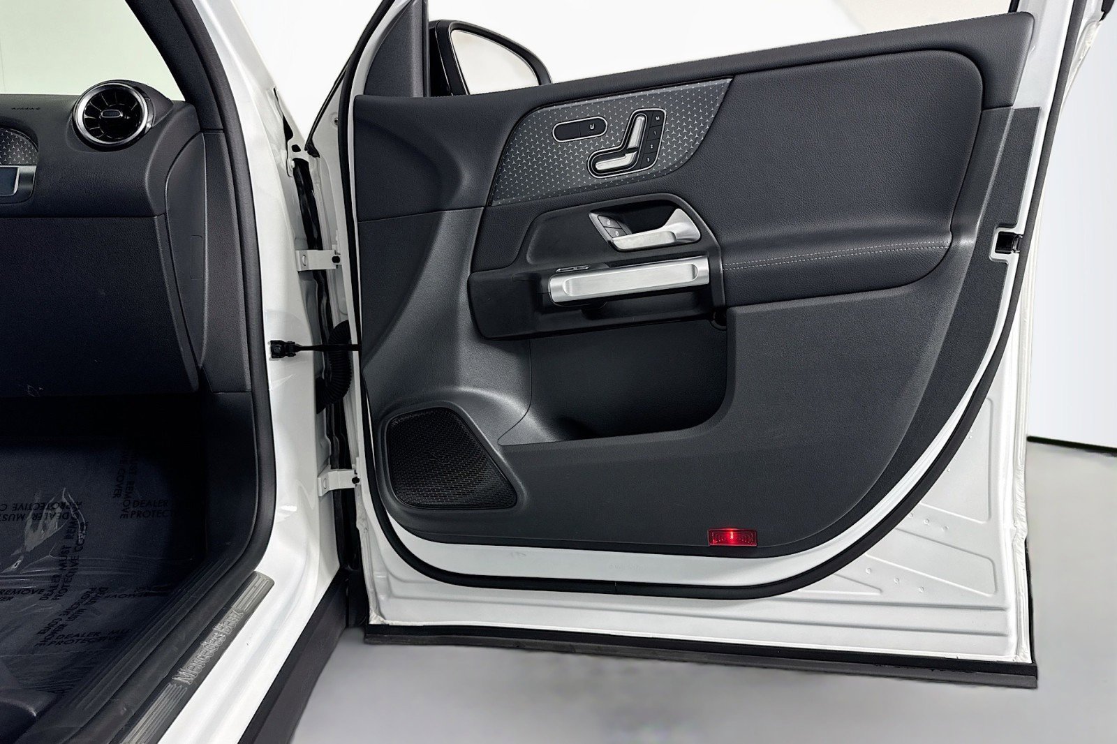 Certified 2026 Mercedes-Benz GLB 250 image 24