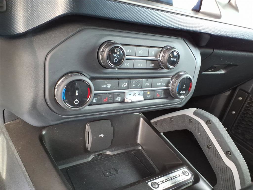 Used 2022 Ford Bronco Outer Banks image 19