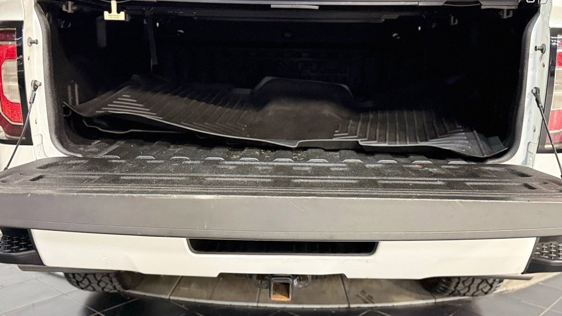 Used 2018 GMC Sierra 1500 Denali image 29