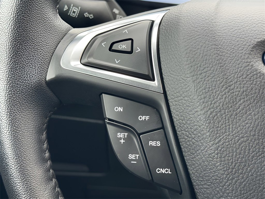 Used 2023 Ford Edge SEL image 8