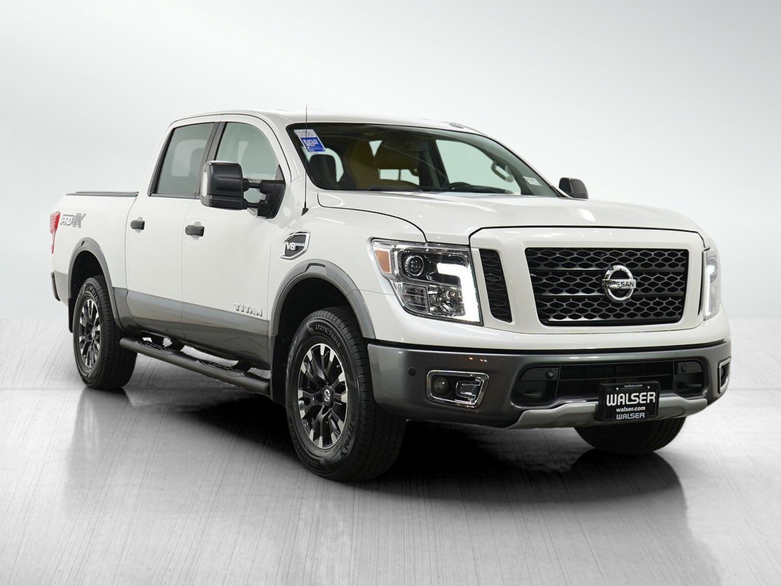 Used 2017 Nissan Titan PRO-4X AWD/4WD image 6