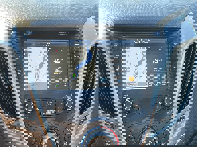 Used 2017 Hyundai Veloster Value Edition image 21