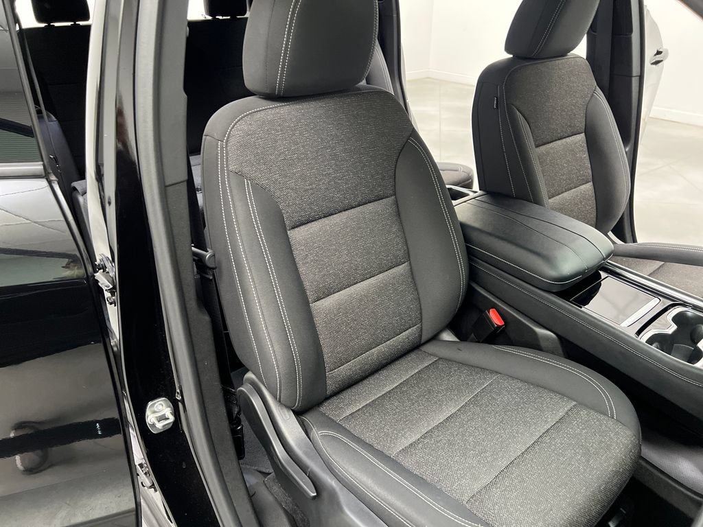 Used 2024 Chevrolet Traverse LT FWD image 33