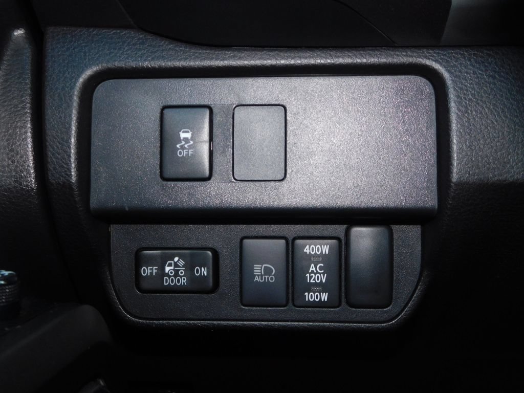 Used 2023 Toyota Tacoma TRD Sport AWD/4WD image 27