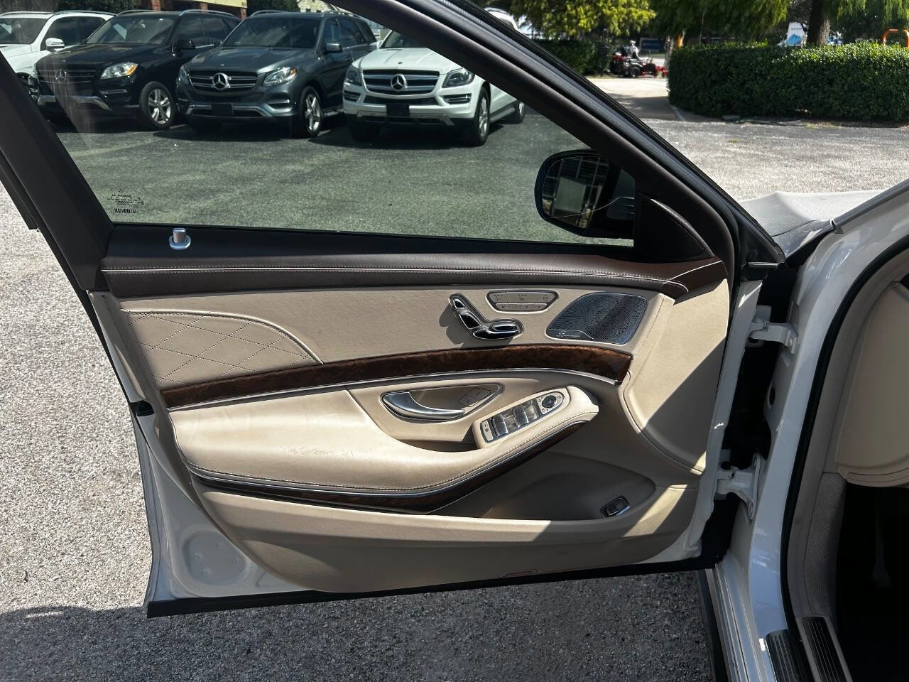 Used 2017 Mercedes-Benz S 550 Sedan image 9