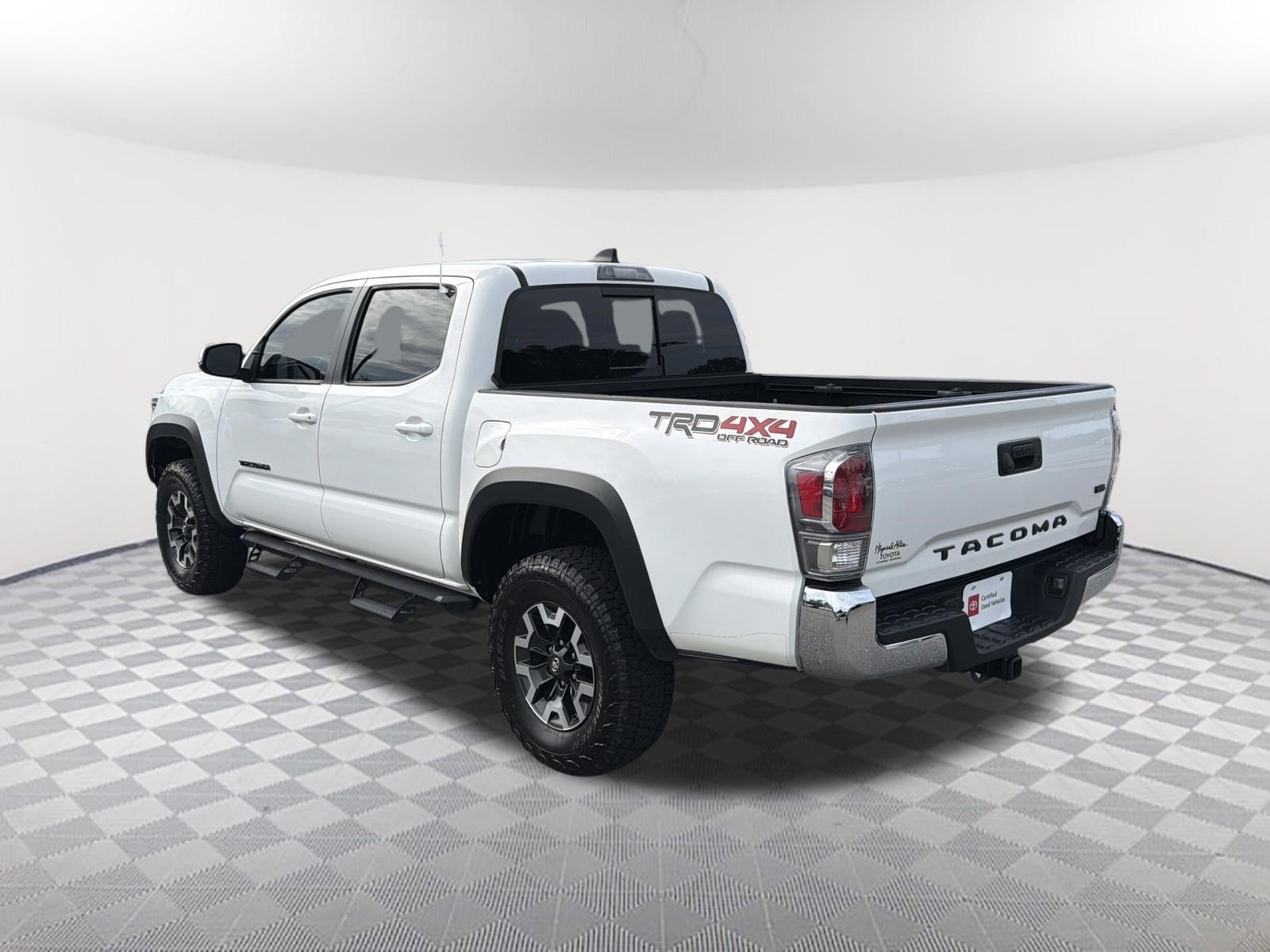 Certified 2021 Toyota Tacoma TRD Off-Road AWD/4WD image 15