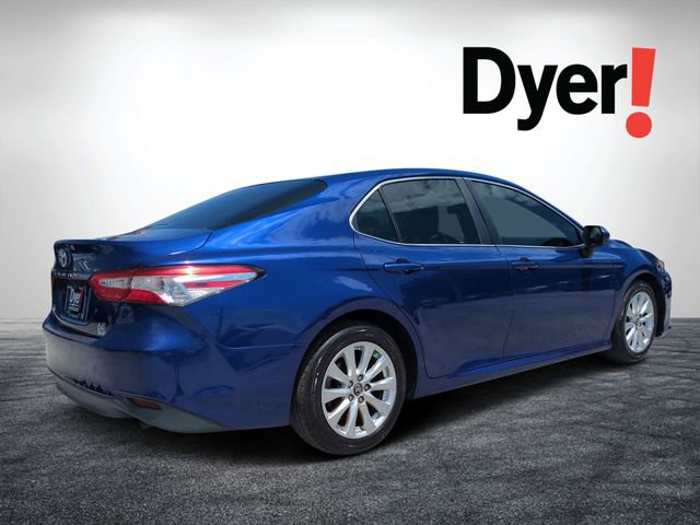 Used 2018 Toyota Camry LE FWD image 3