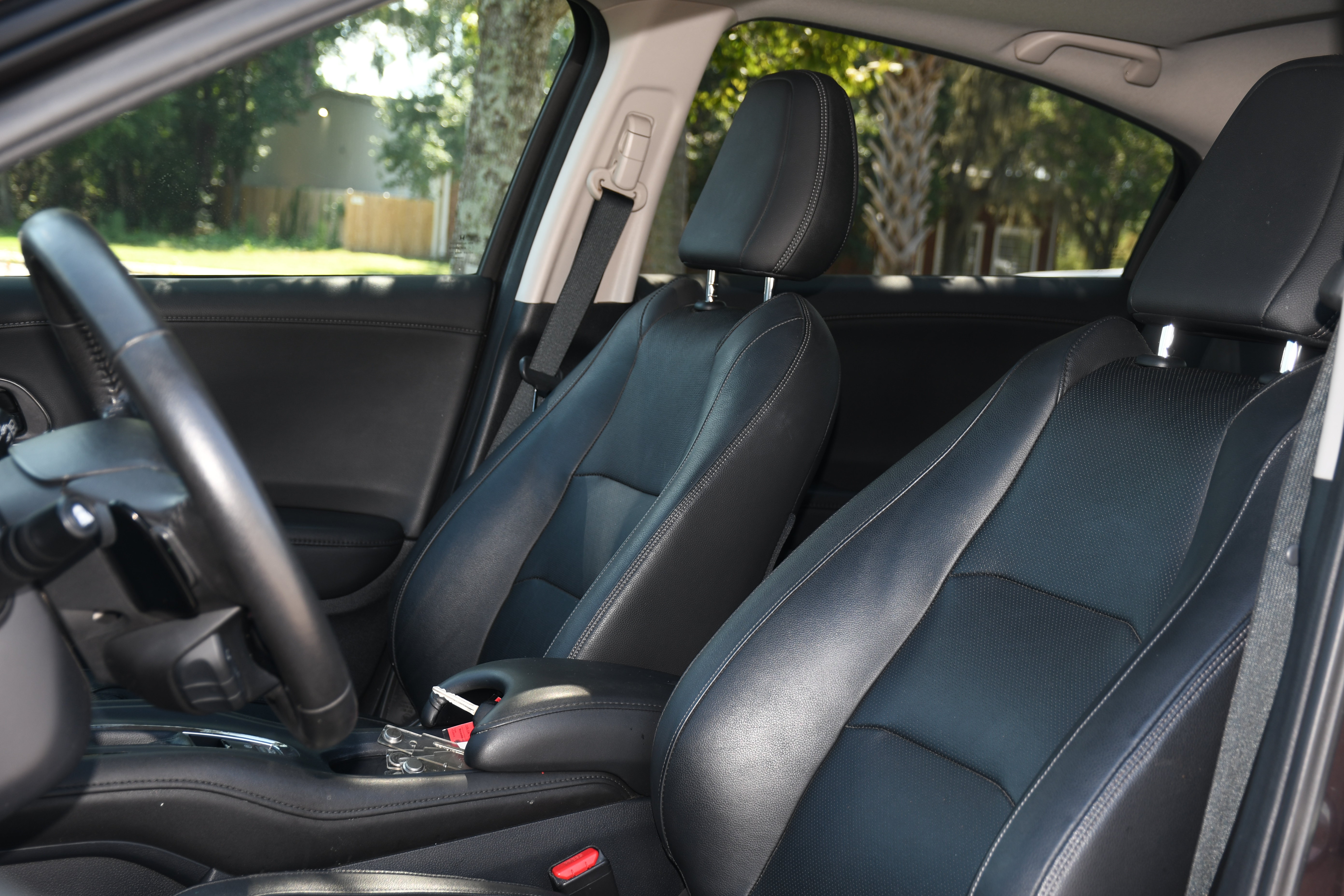 Used 2022 Honda HR-V EX-L image 12