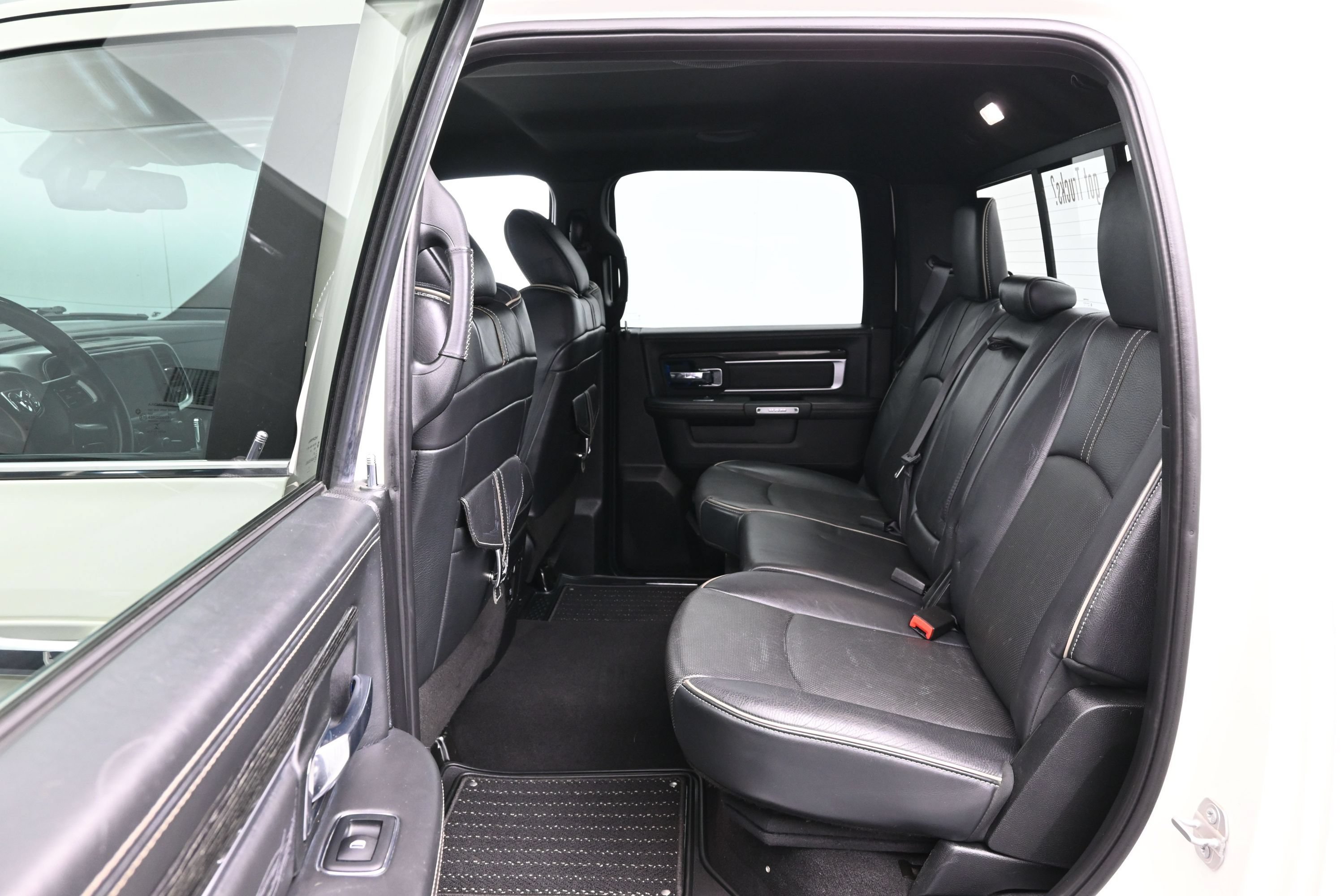 Used 2018 RAM 1500 Limited AWD/4WD image 11