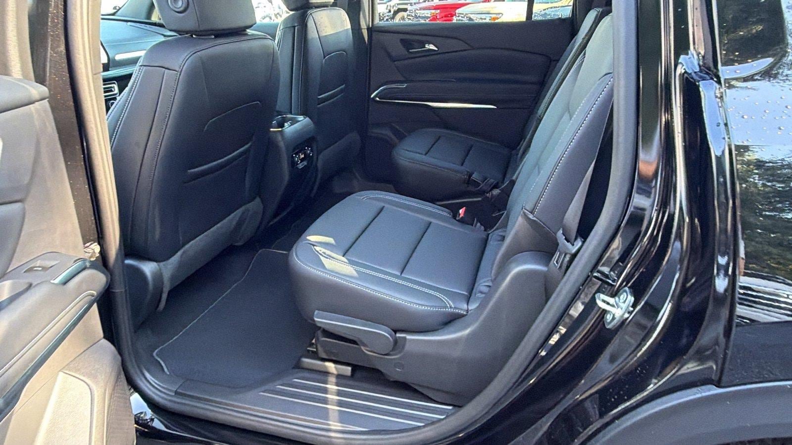 New 2027 Chevrolet Traverse LT FWD image 19