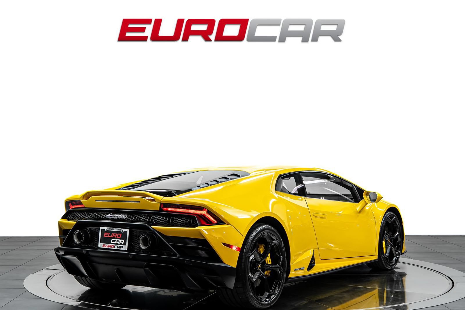 Used 2021 Lamborghini Huracan EVO RWD image 5