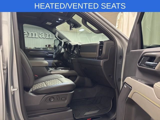 Used 2025 Chevrolet Silverado 2500 ZR2 w/ Technology Package AWD/4WD image 22