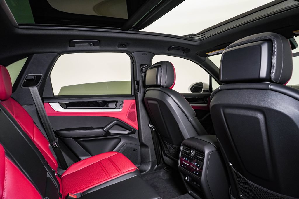 New 2026 Porsche Cayenne AWD/4WD image 16