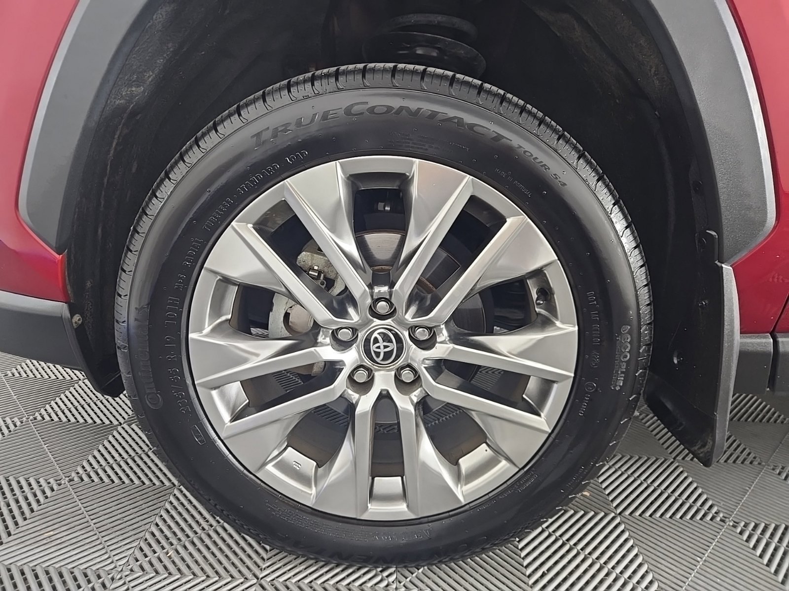 Used 2021 Toyota RAV4 Limited FWD image 7