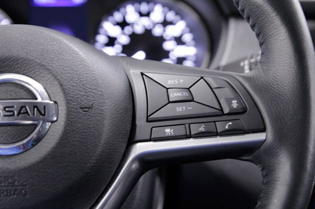 Used 2018 Nissan Rogue SV w/ Premium Package image 26