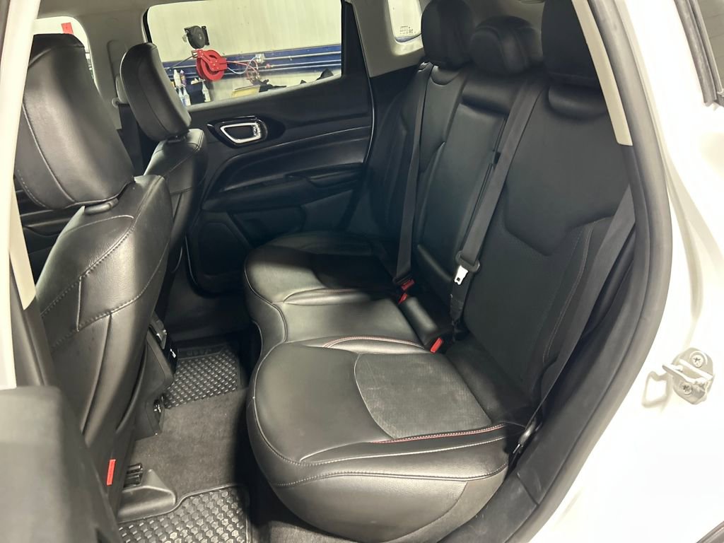 Used 2022 Jeep Compass Trailhawk w/ Trailhawk Convenience Group image 12