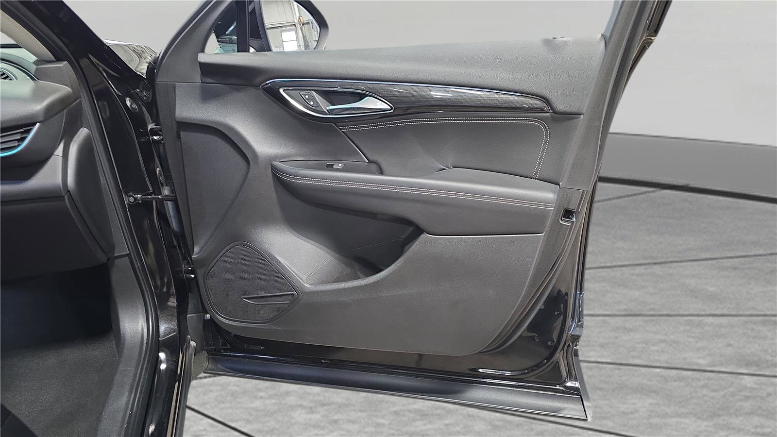 Used 2023 Buick Envision Essence image 15